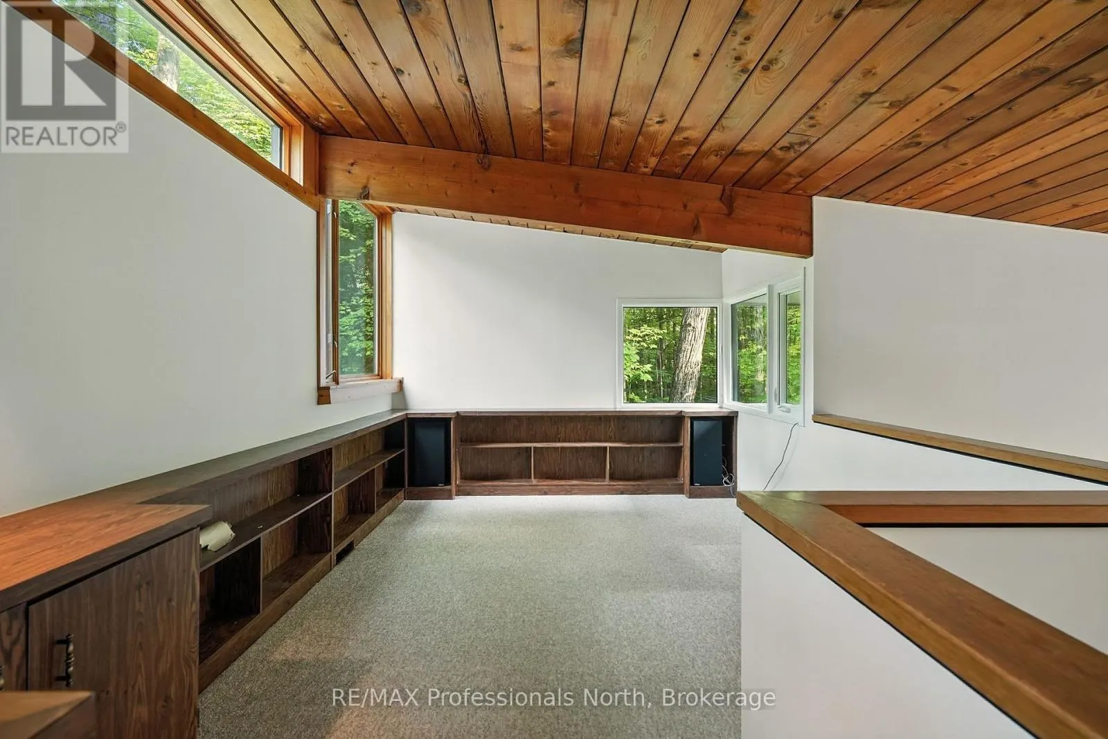 64 WOODLAND DRIVE