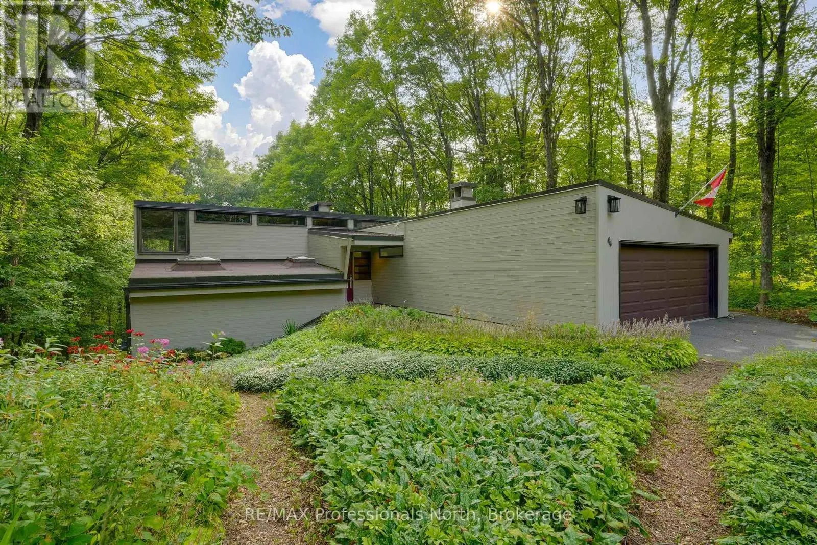 64 WOODLAND DRIVE