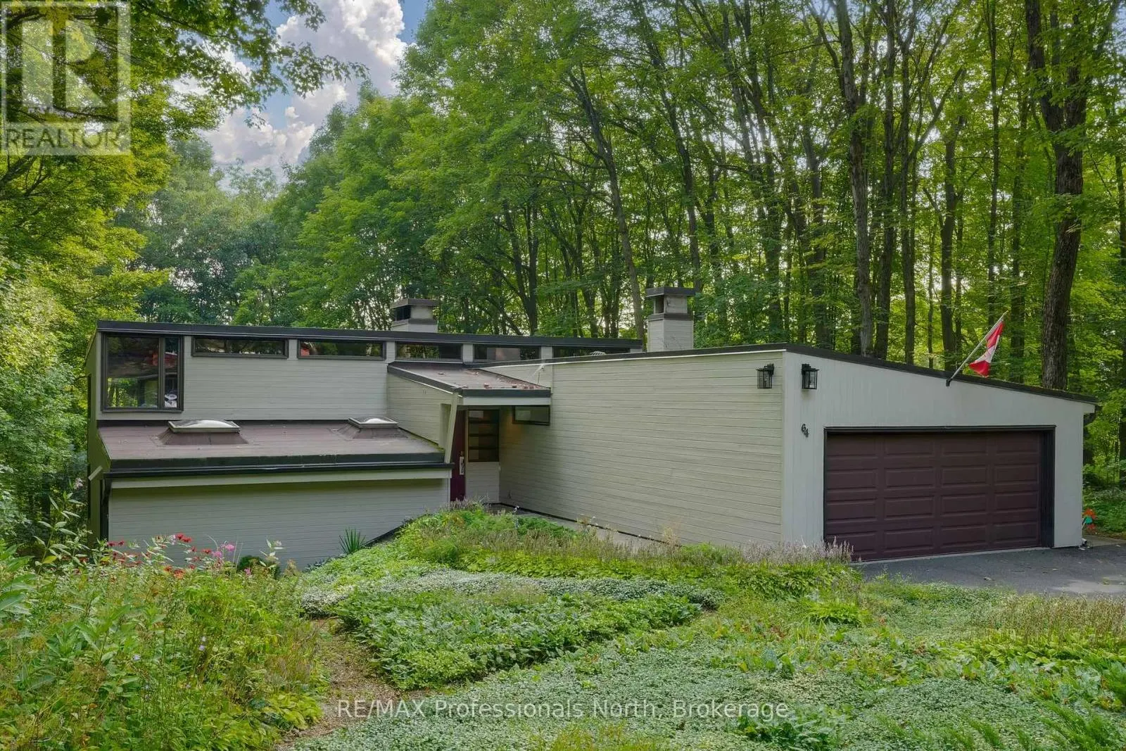 64 WOODLAND DRIVE