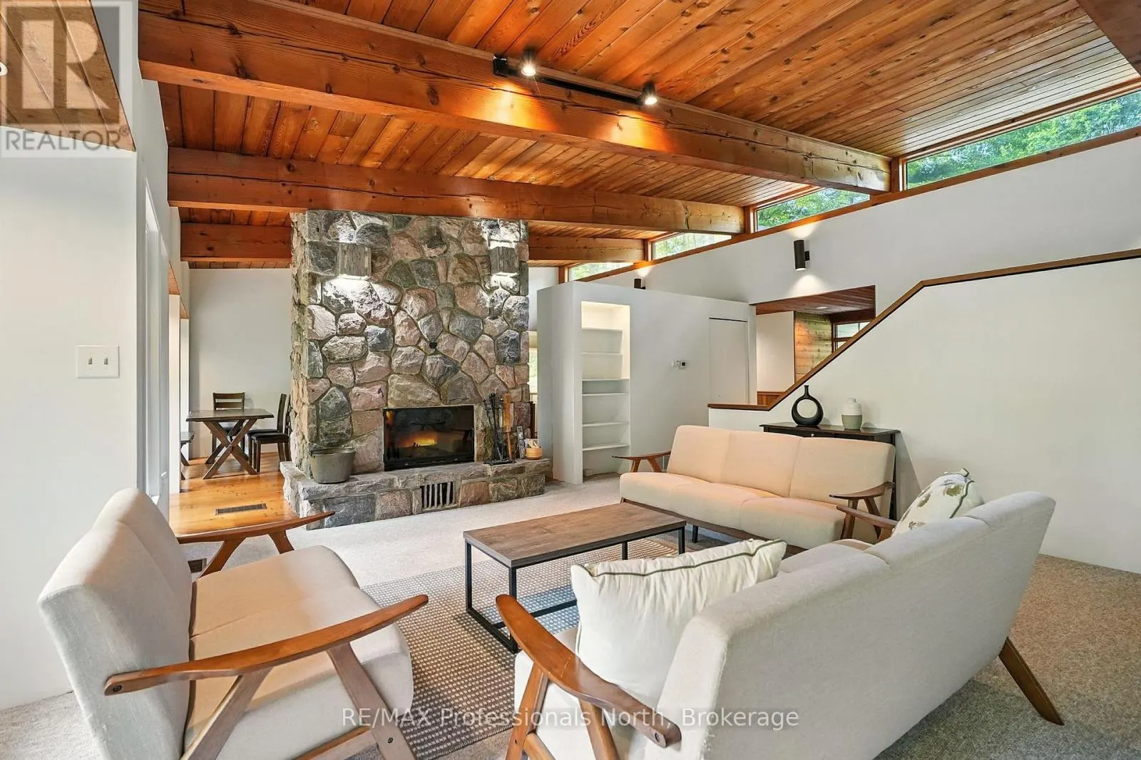 64 WOODLAND DRIVE