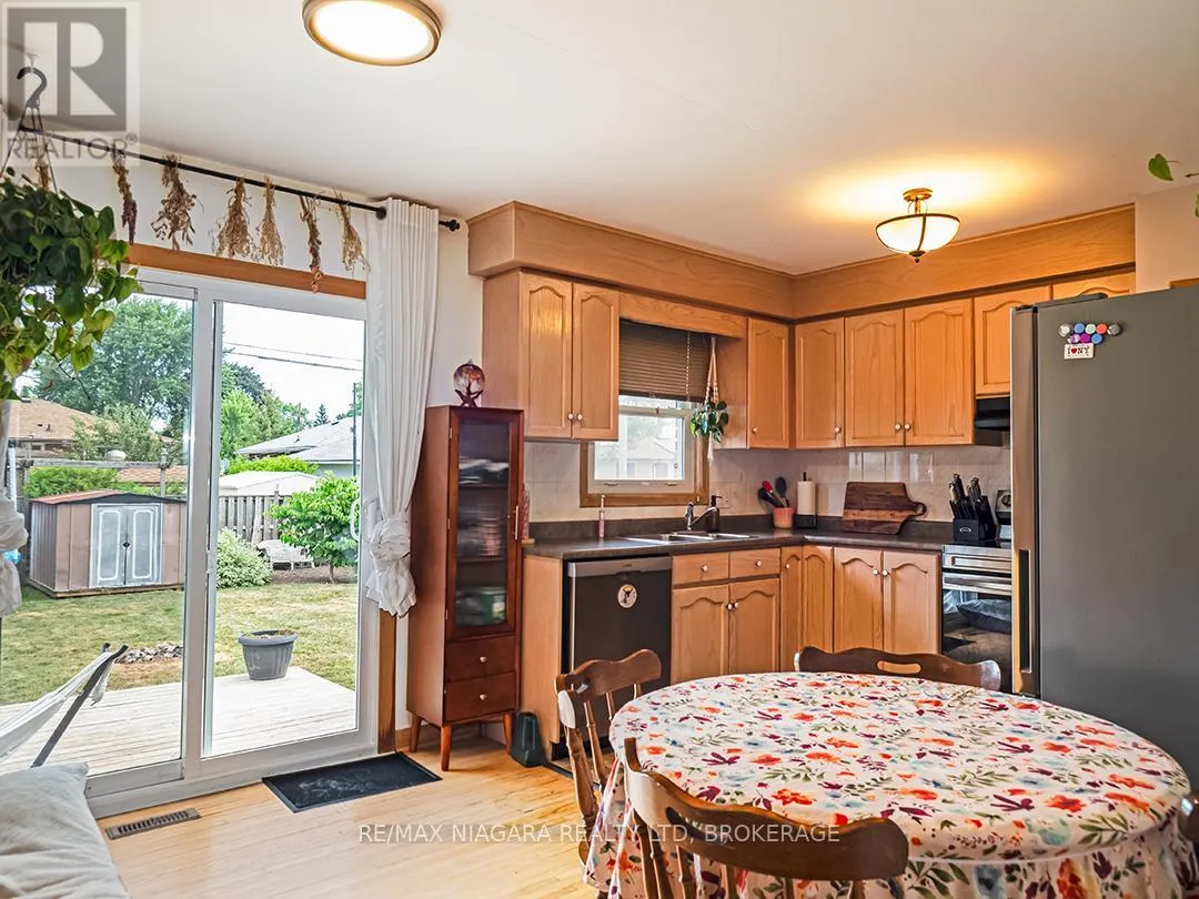 15 MICHAEL DRIVE S