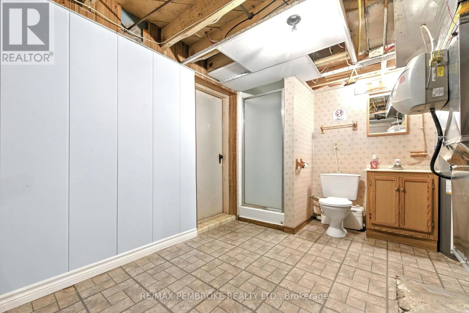 214 GOLF COURSE ROAD