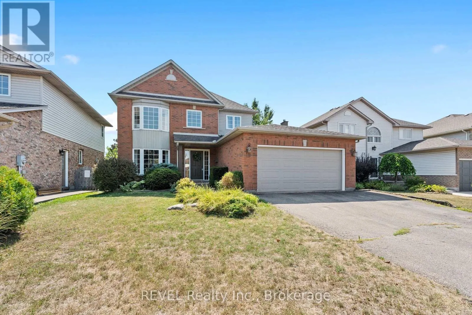 19 CRYSLER CRESCENT