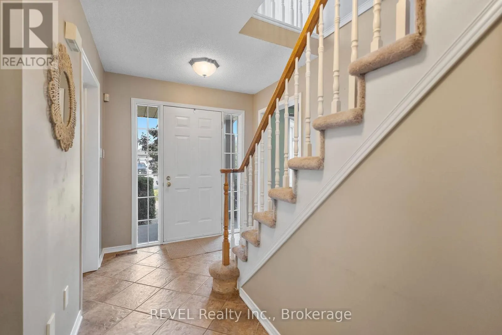 19 CRYSLER CRESCENT