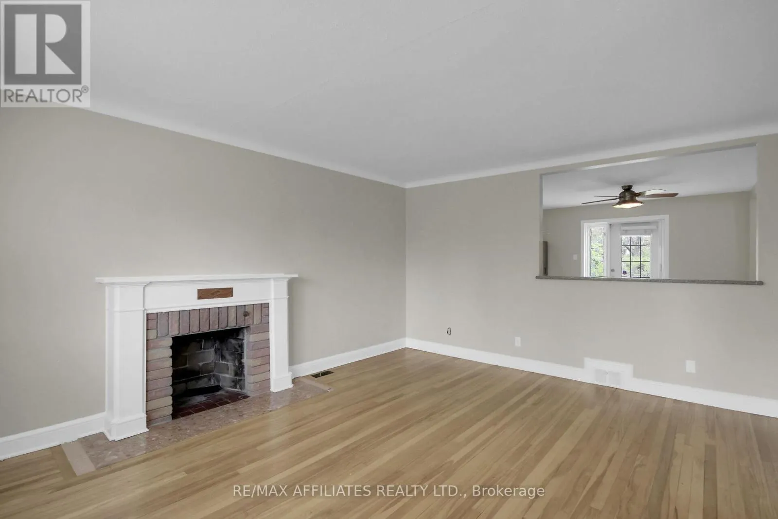 312 MOUNTBATTEN AVENUE