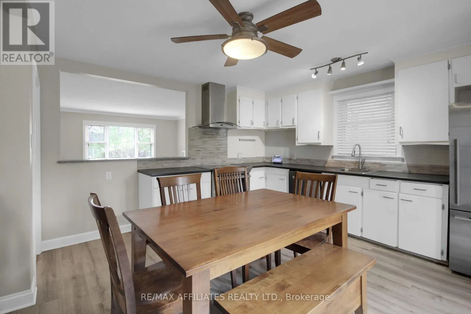 312 MOUNTBATTEN AVENUE