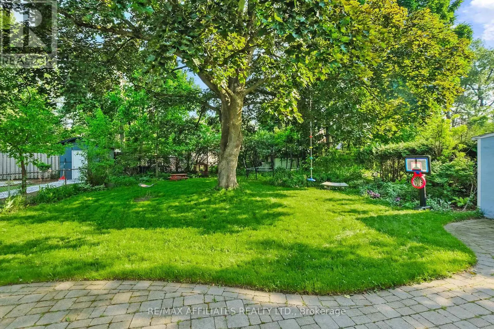 312 MOUNTBATTEN AVENUE