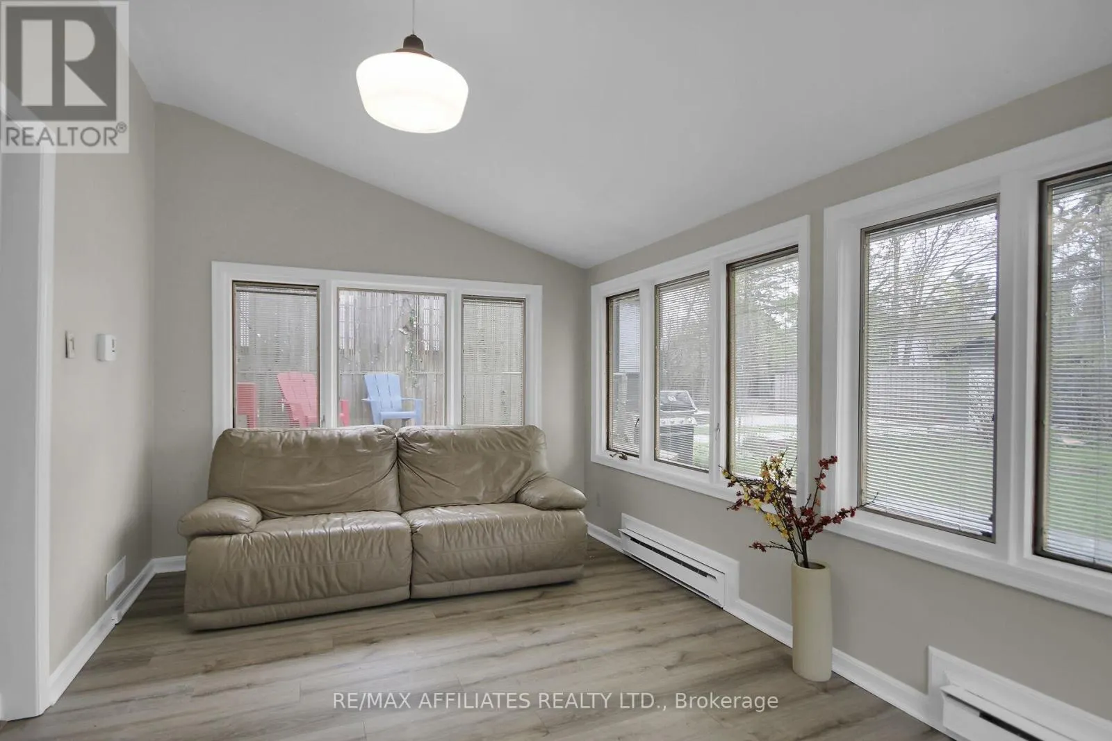 312 MOUNTBATTEN AVENUE
