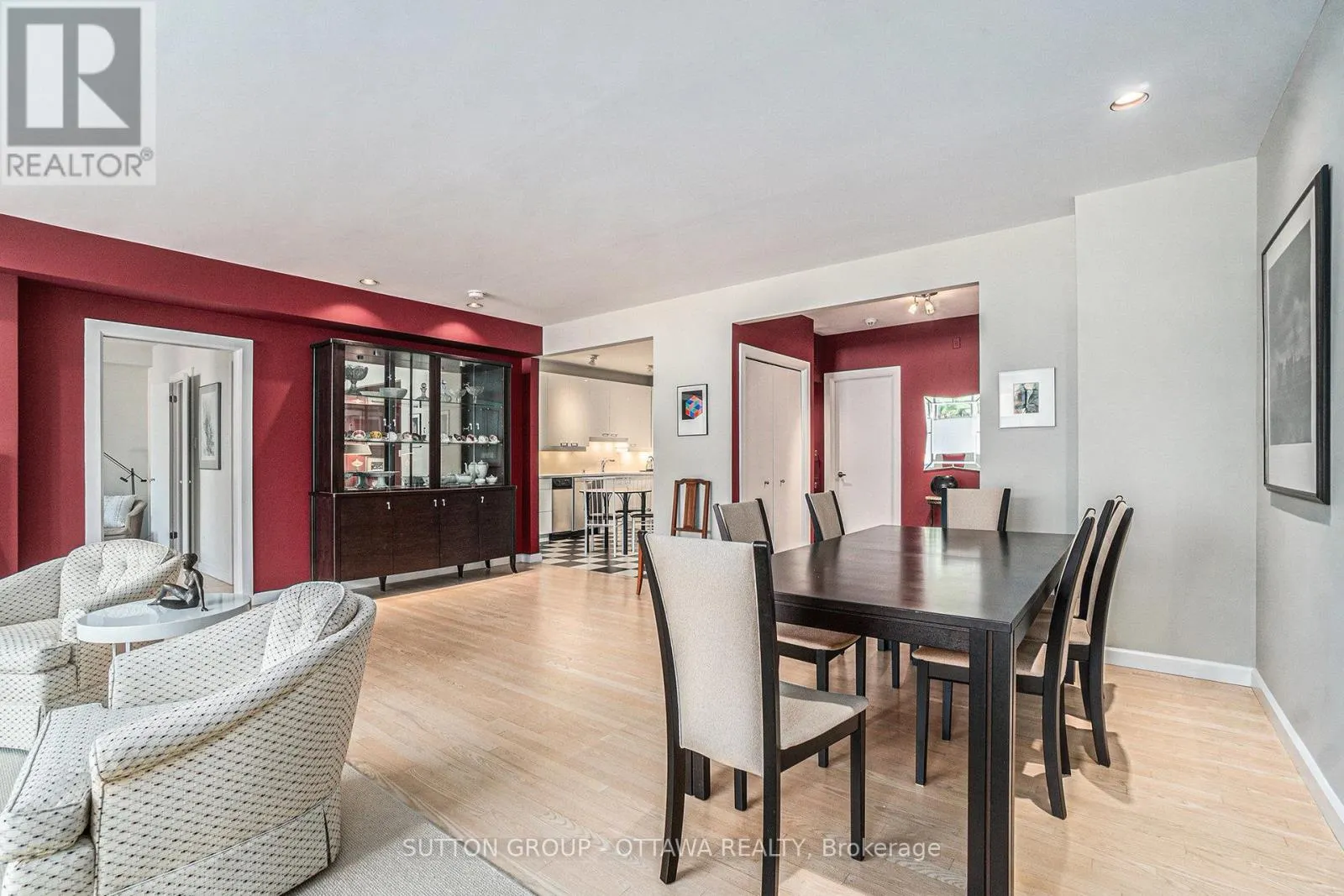 202 - 287 MACLAREN STREET
