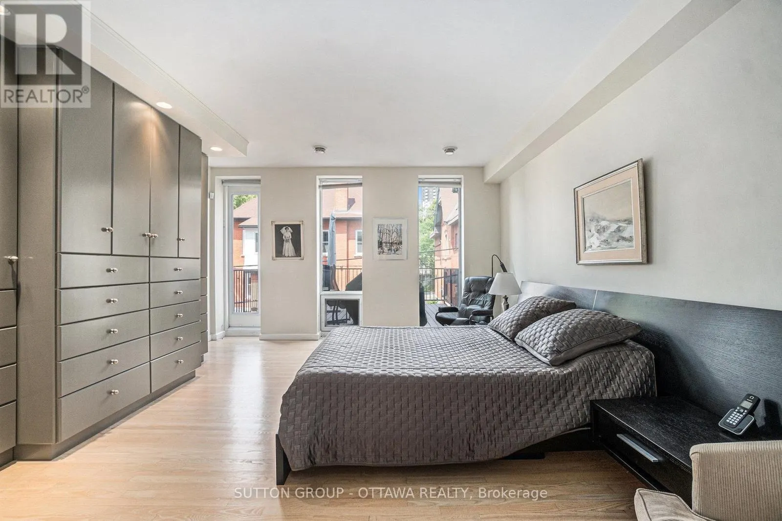 202 - 287 MACLAREN STREET