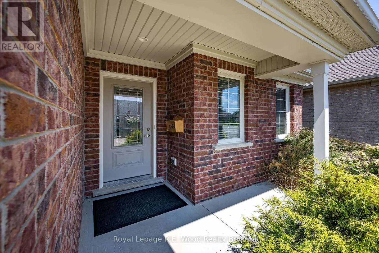 42 HOGARTH DRIVE
