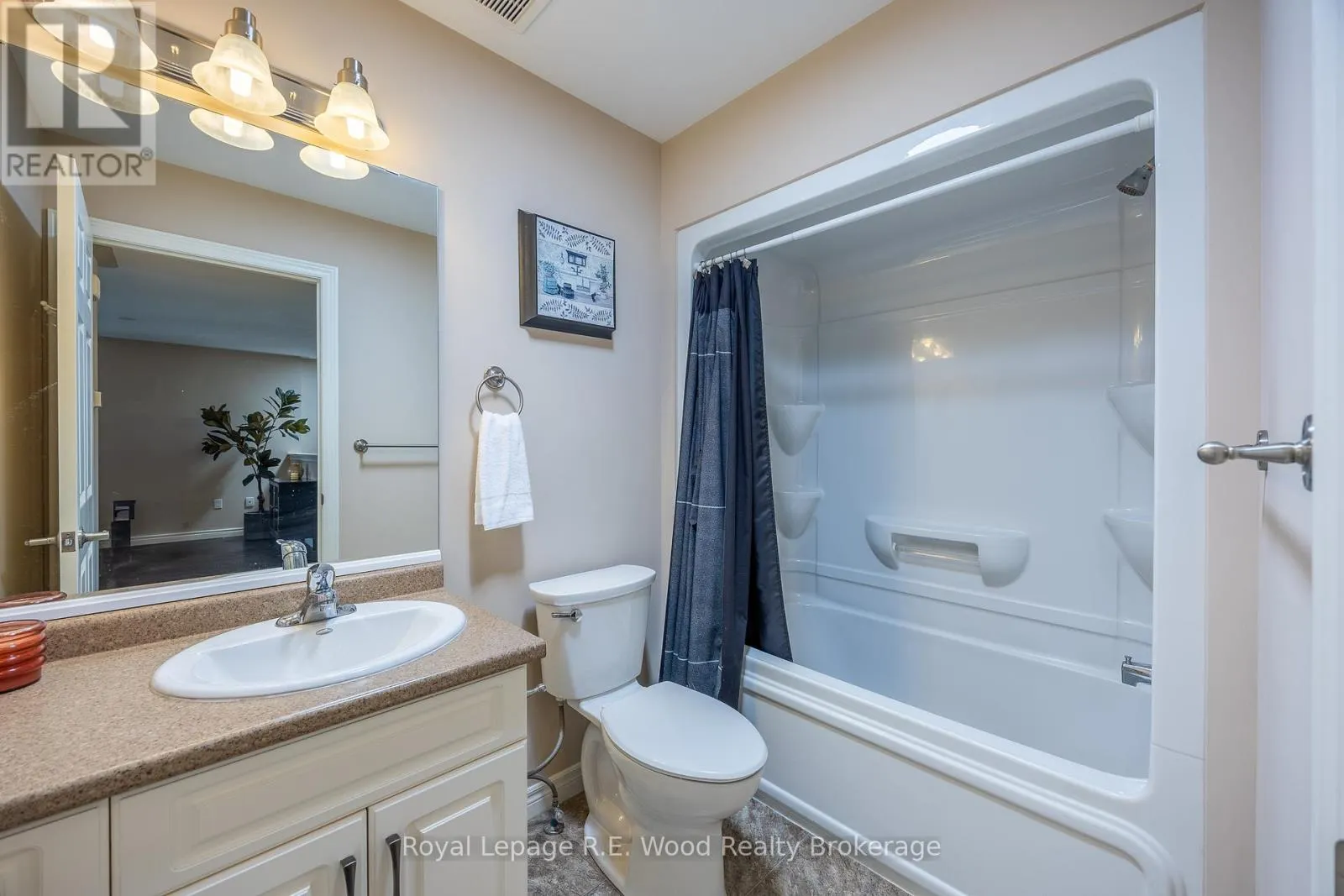 42 HOGARTH DRIVE