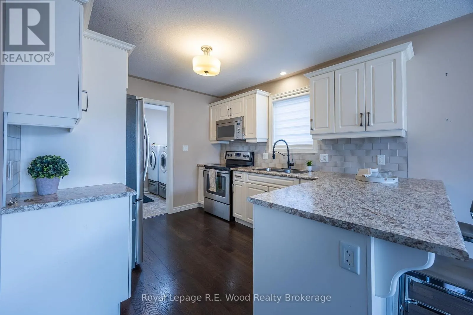 42 HOGARTH DRIVE