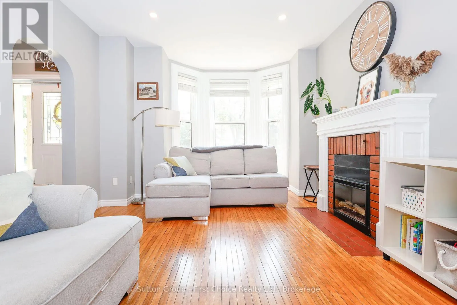 64 DUFFERIN STREET
