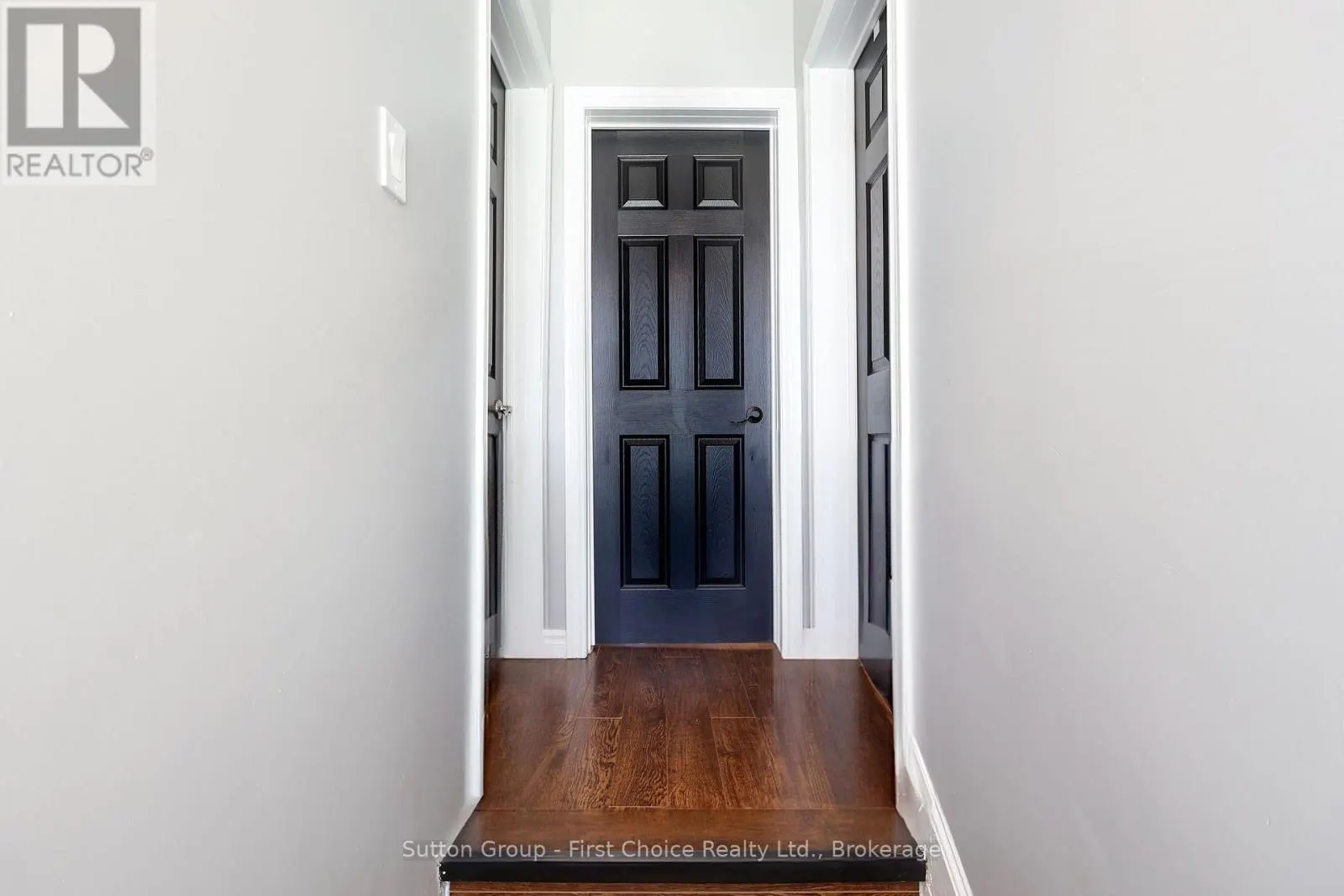 64 DUFFERIN STREET