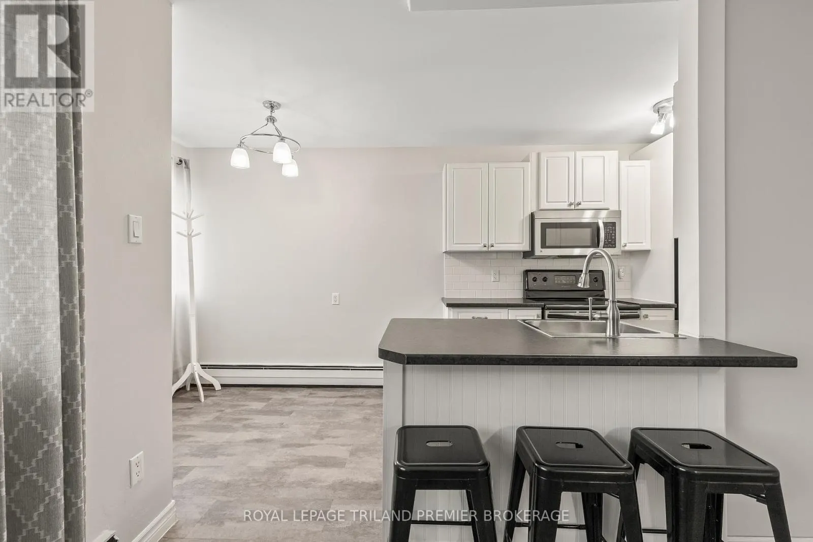 109 - 1176 HAMILTON ROAD, #109