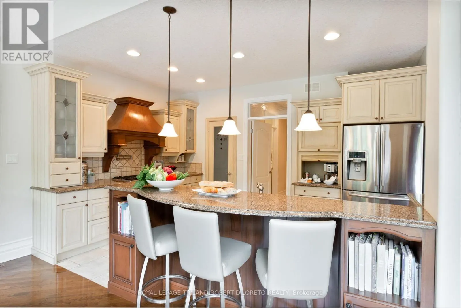 27 HOEFNAGELS CRESCENT