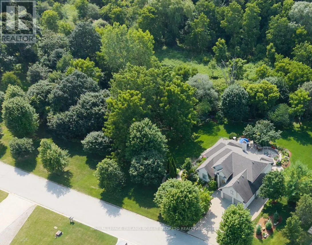 27 HOEFNAGELS CRESCENT