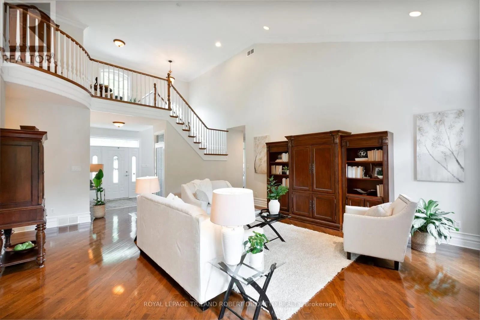 27 HOEFNAGELS CRESCENT