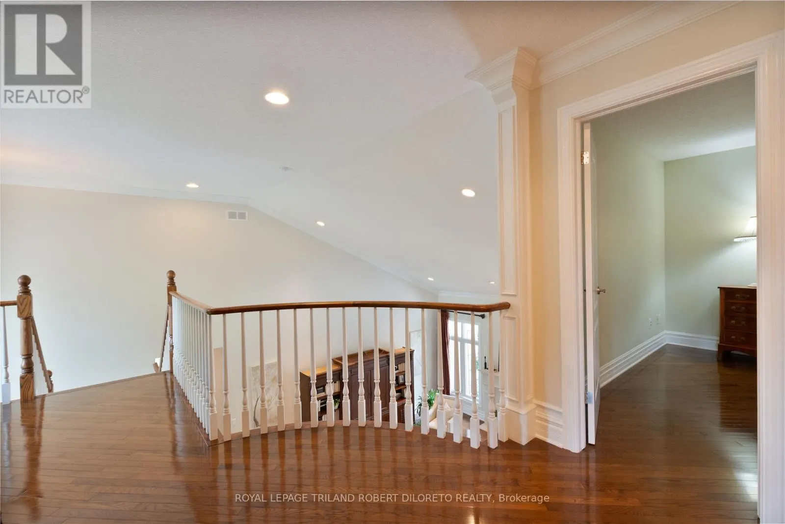 27 HOEFNAGELS CRESCENT