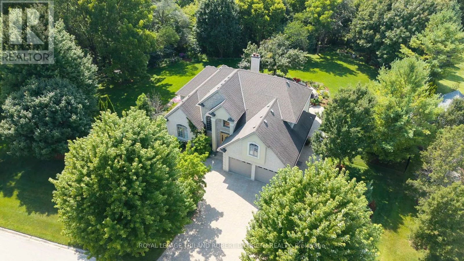 27 HOEFNAGELS CRESCENT