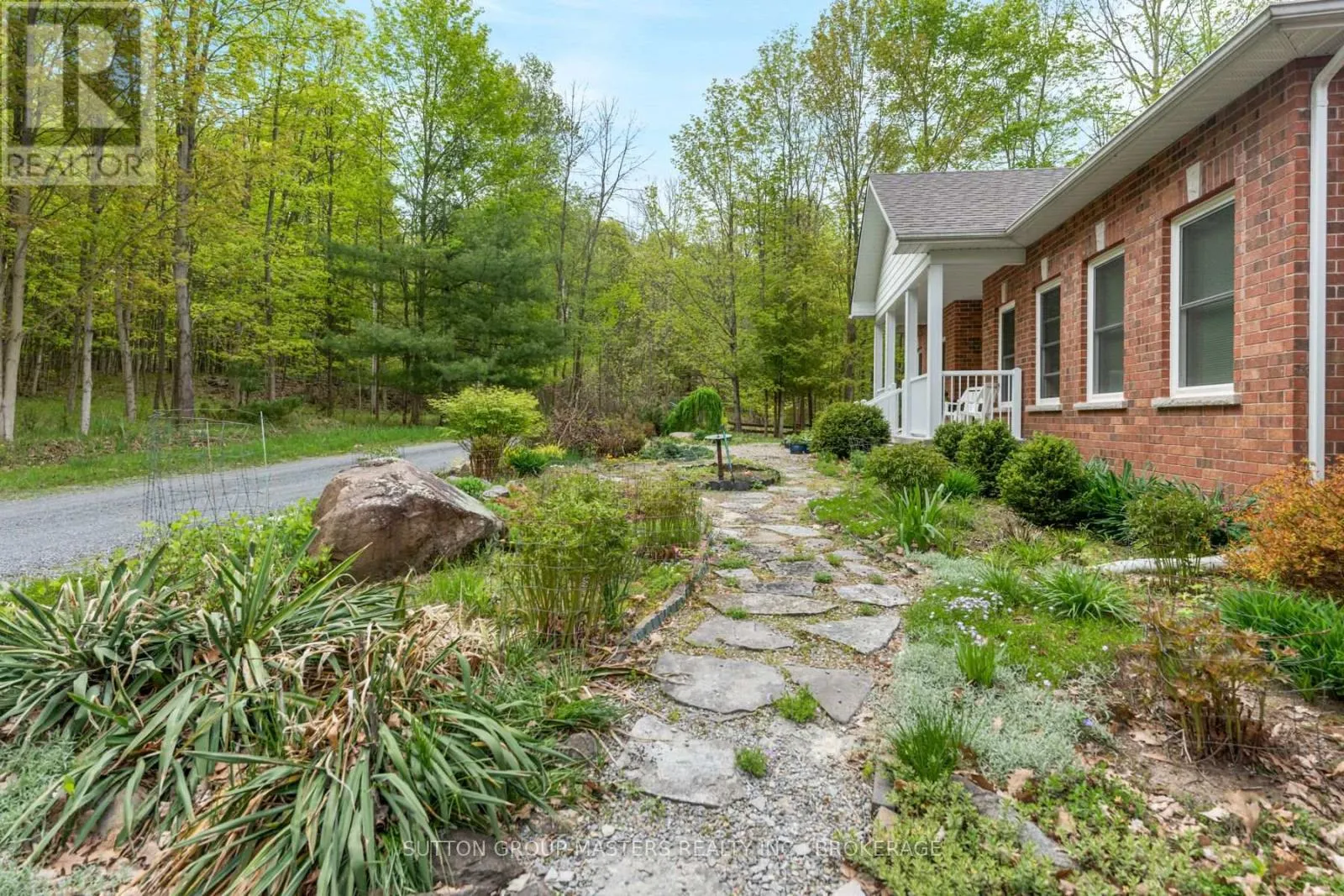 1023 BIG BEN LANE