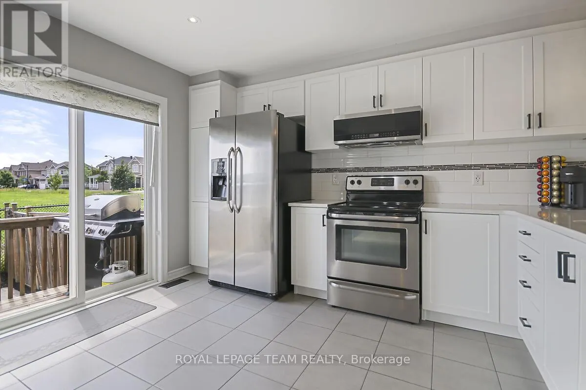340 ASTELIA CRESCENT