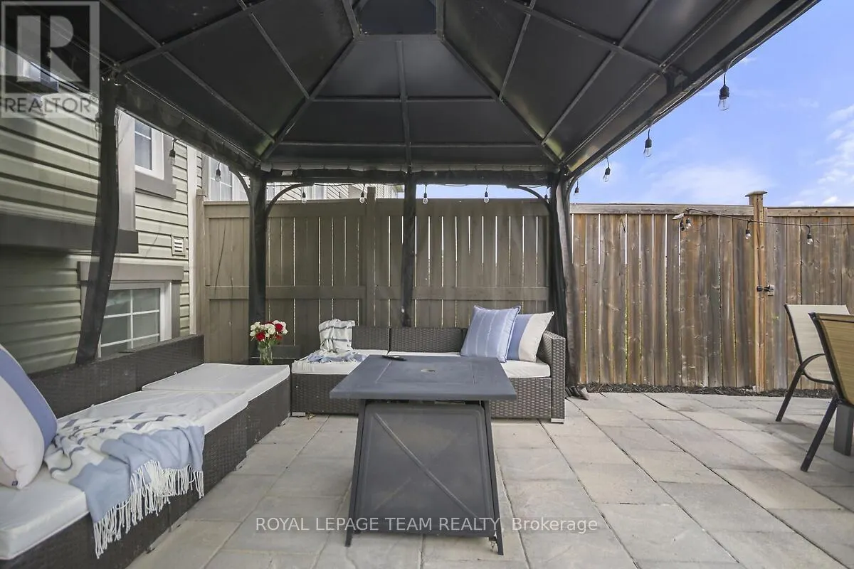 340 ASTELIA CRESCENT