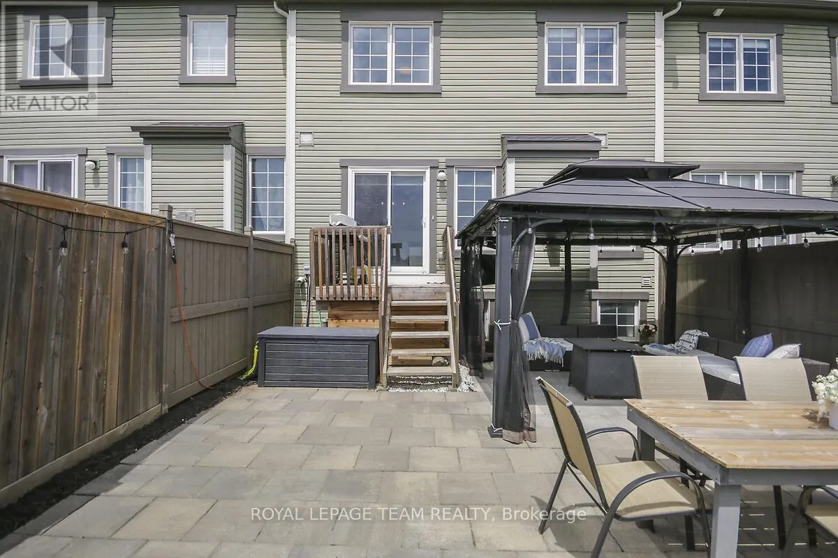 340 ASTELIA CRESCENT
