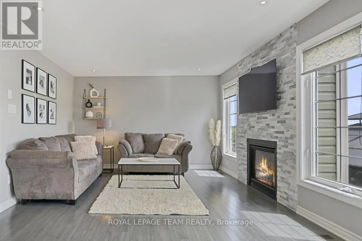 340 ASTELIA CRESCENT