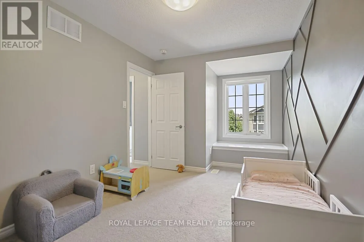 340 ASTELIA CRESCENT