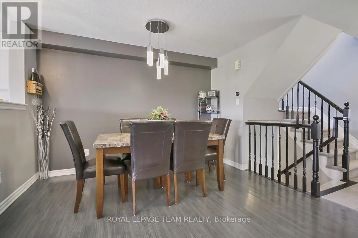 340 ASTELIA CRESCENT
