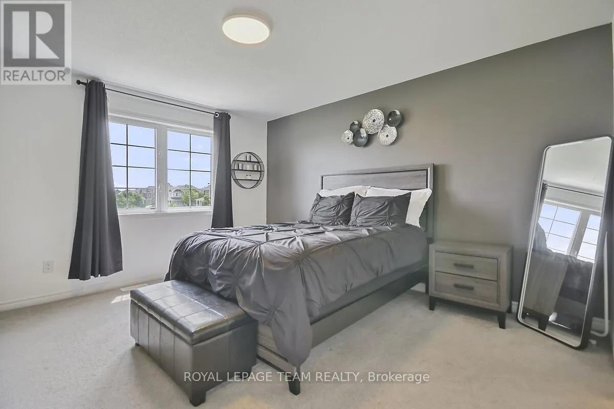 340 ASTELIA CRESCENT