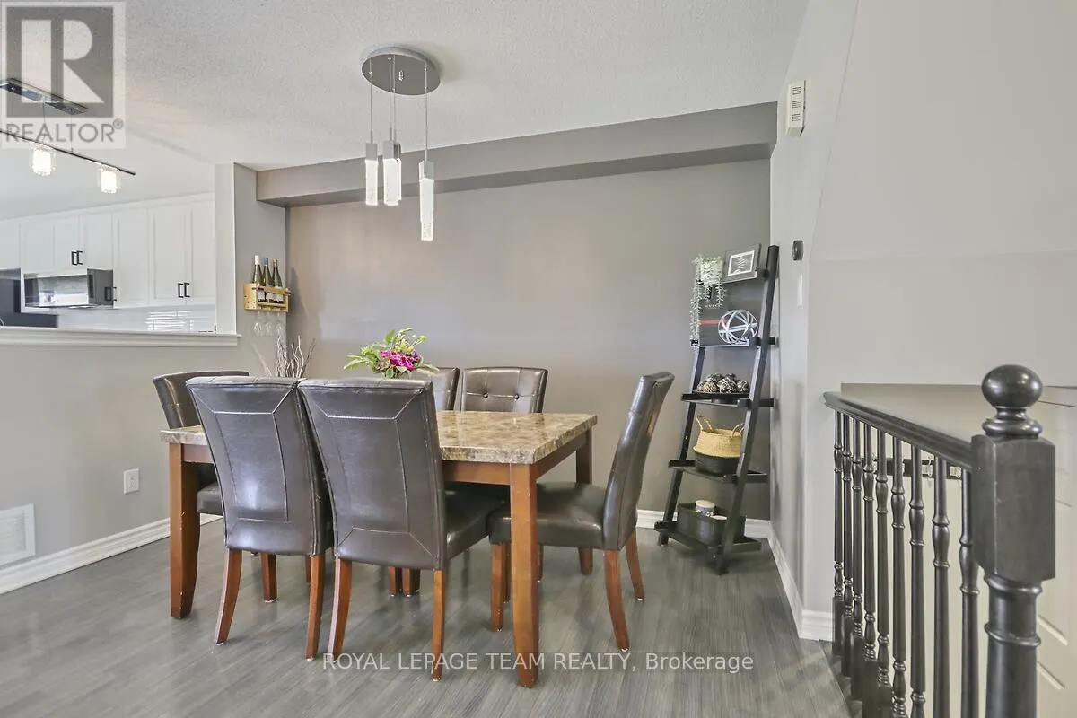 340 ASTELIA CRESCENT