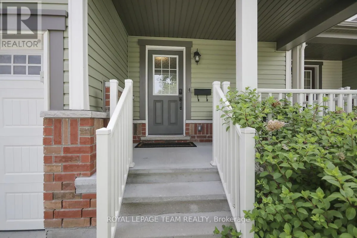 340 ASTELIA CRESCENT