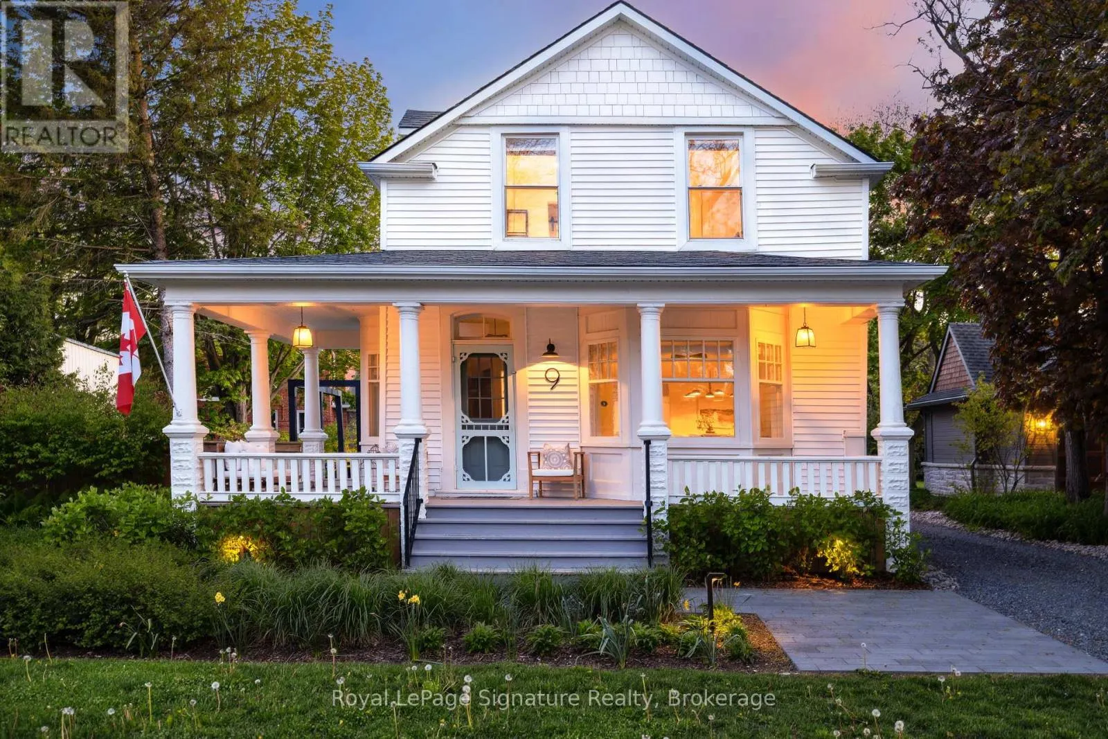 9 ALFRED STREET W