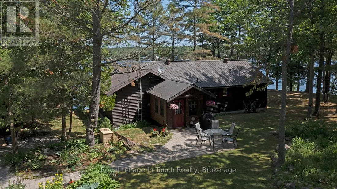 211 PICKEREL POINT ROAD
