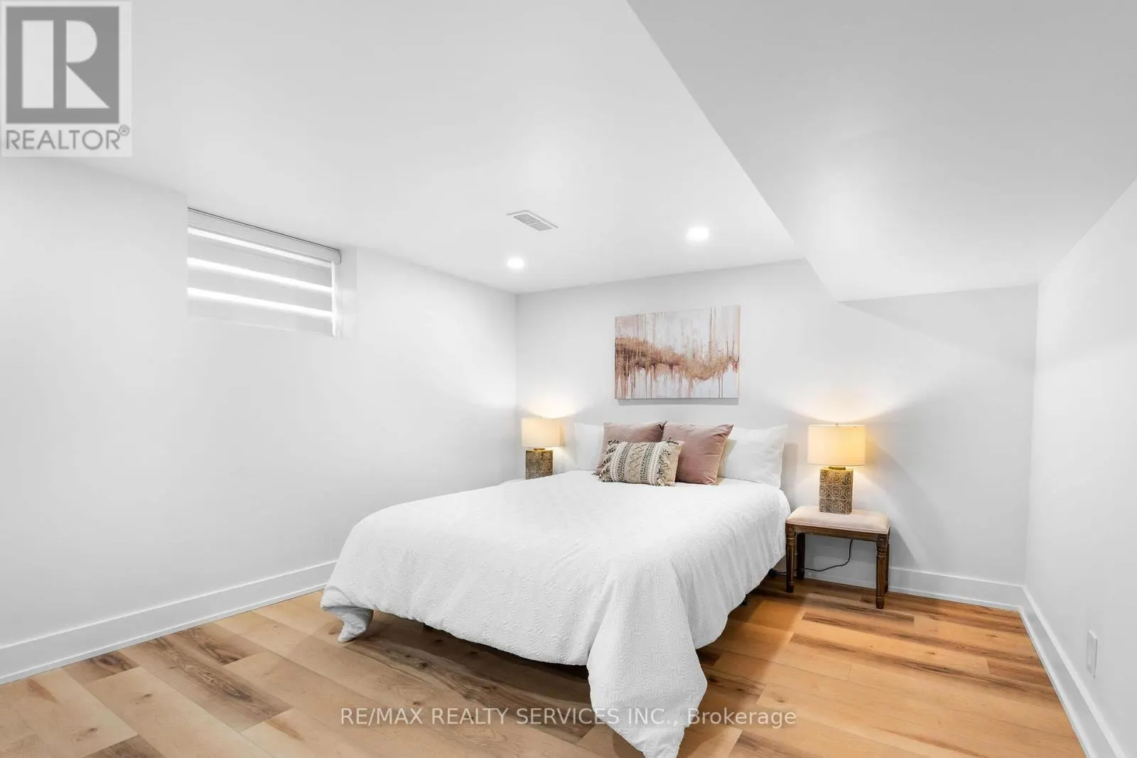 74 WEST 3RD STREET