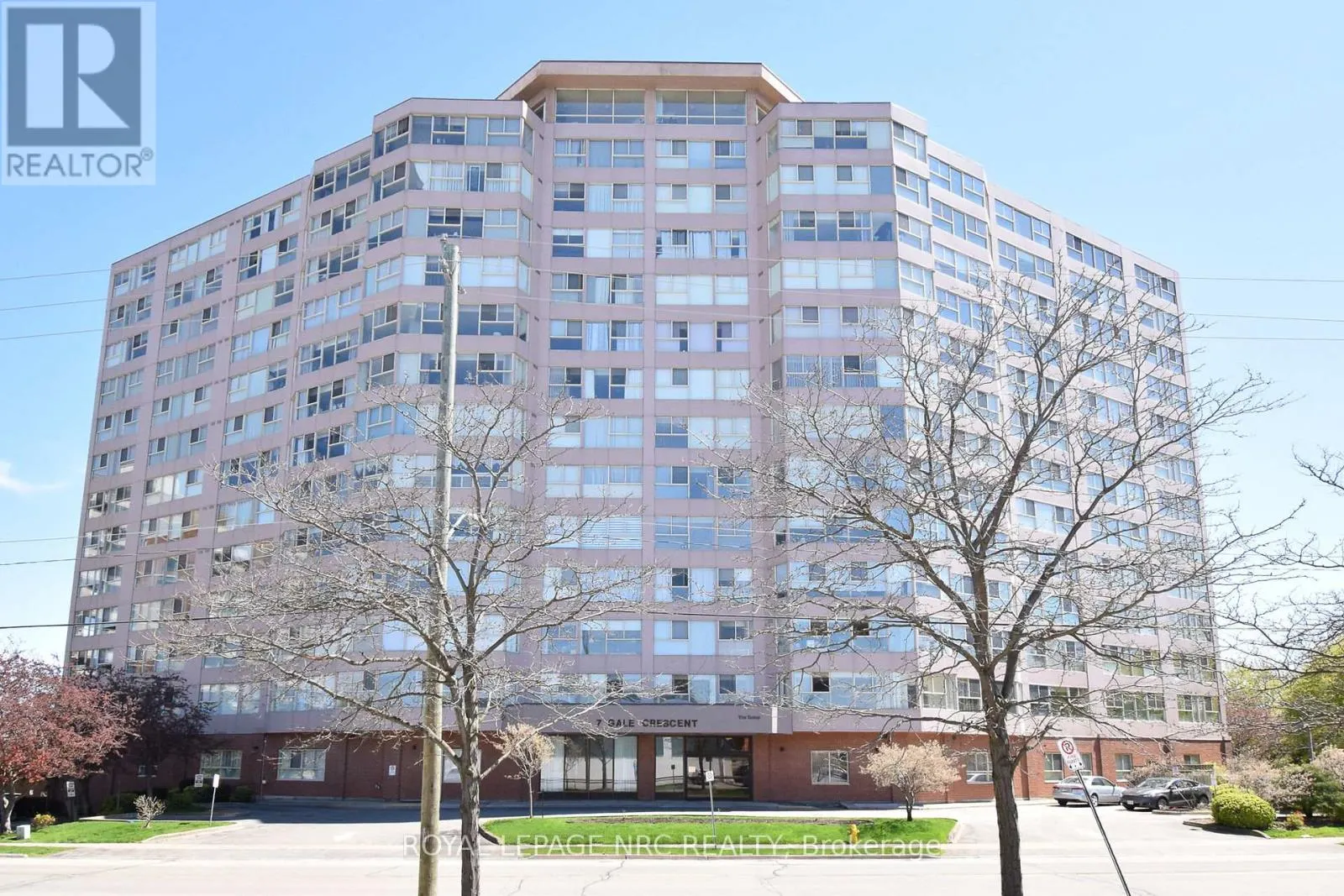 904 - 7 GALE CRESCENT, #904