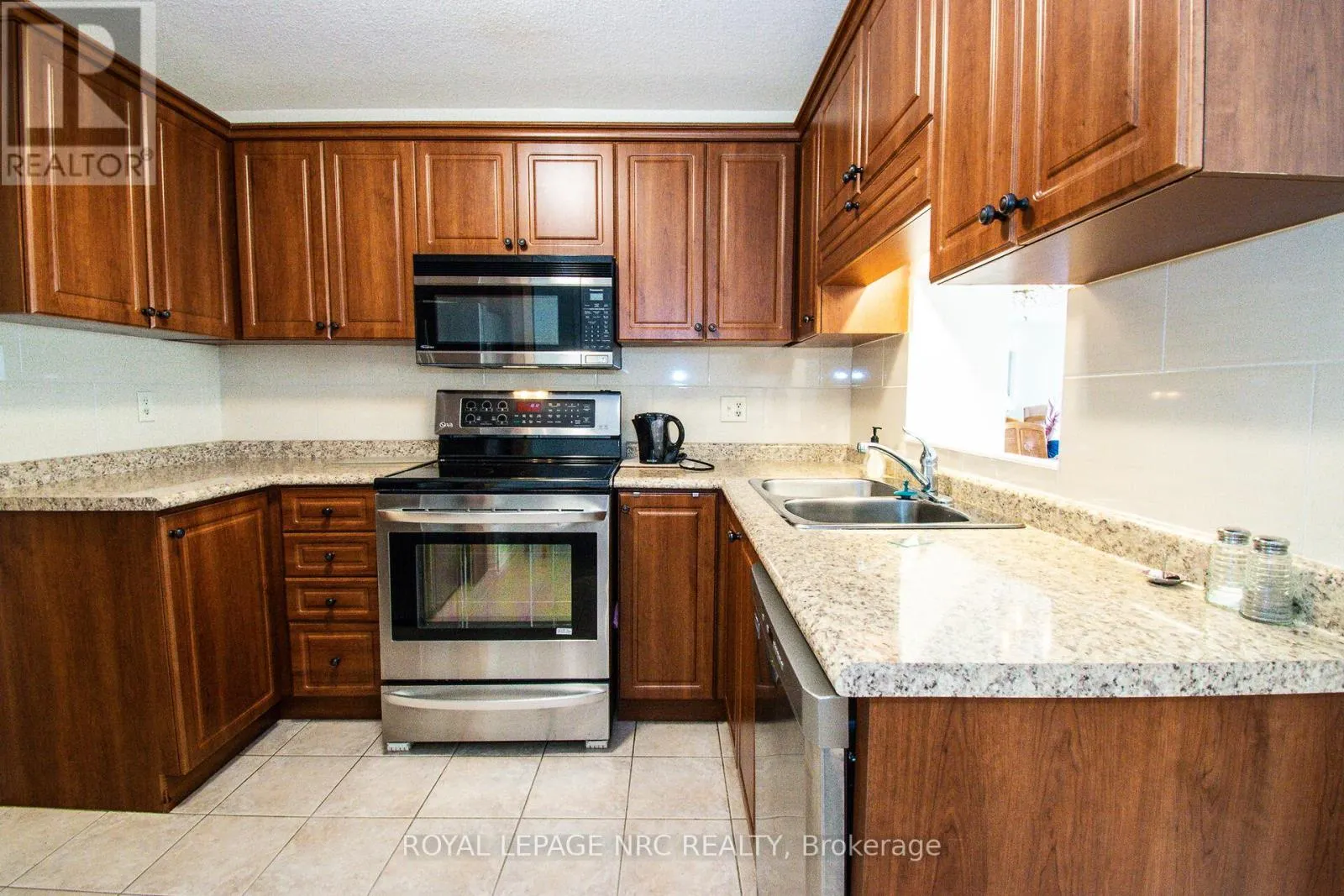 904 - 7 GALE CRESCENT, #904