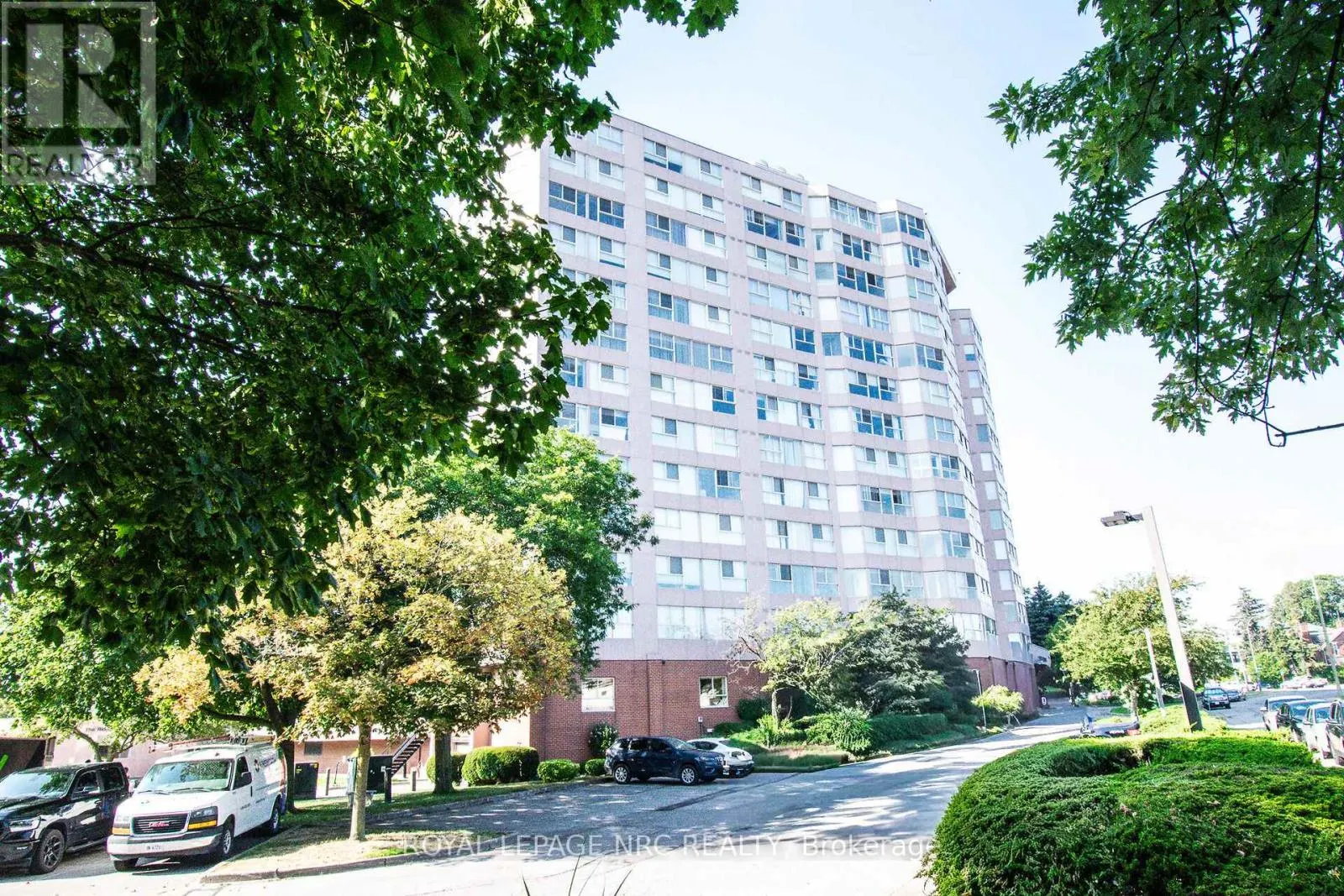 904 - 7 GALE CRESCENT, #904