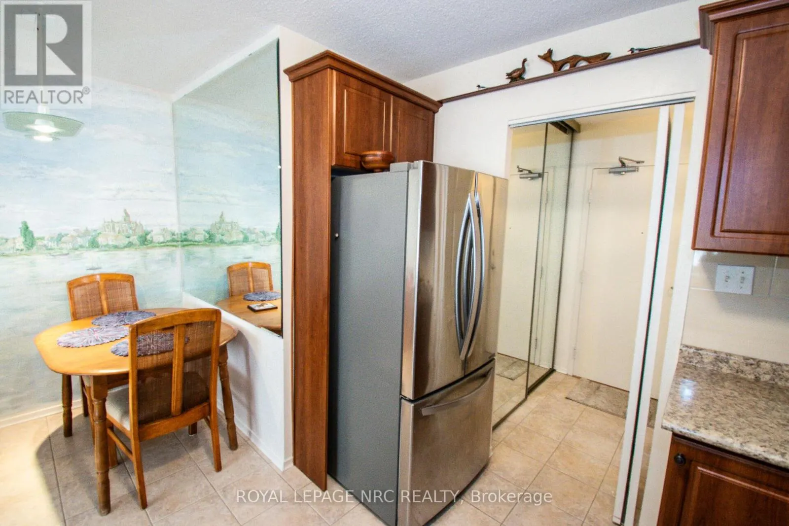 904 - 7 GALE CRESCENT, #904