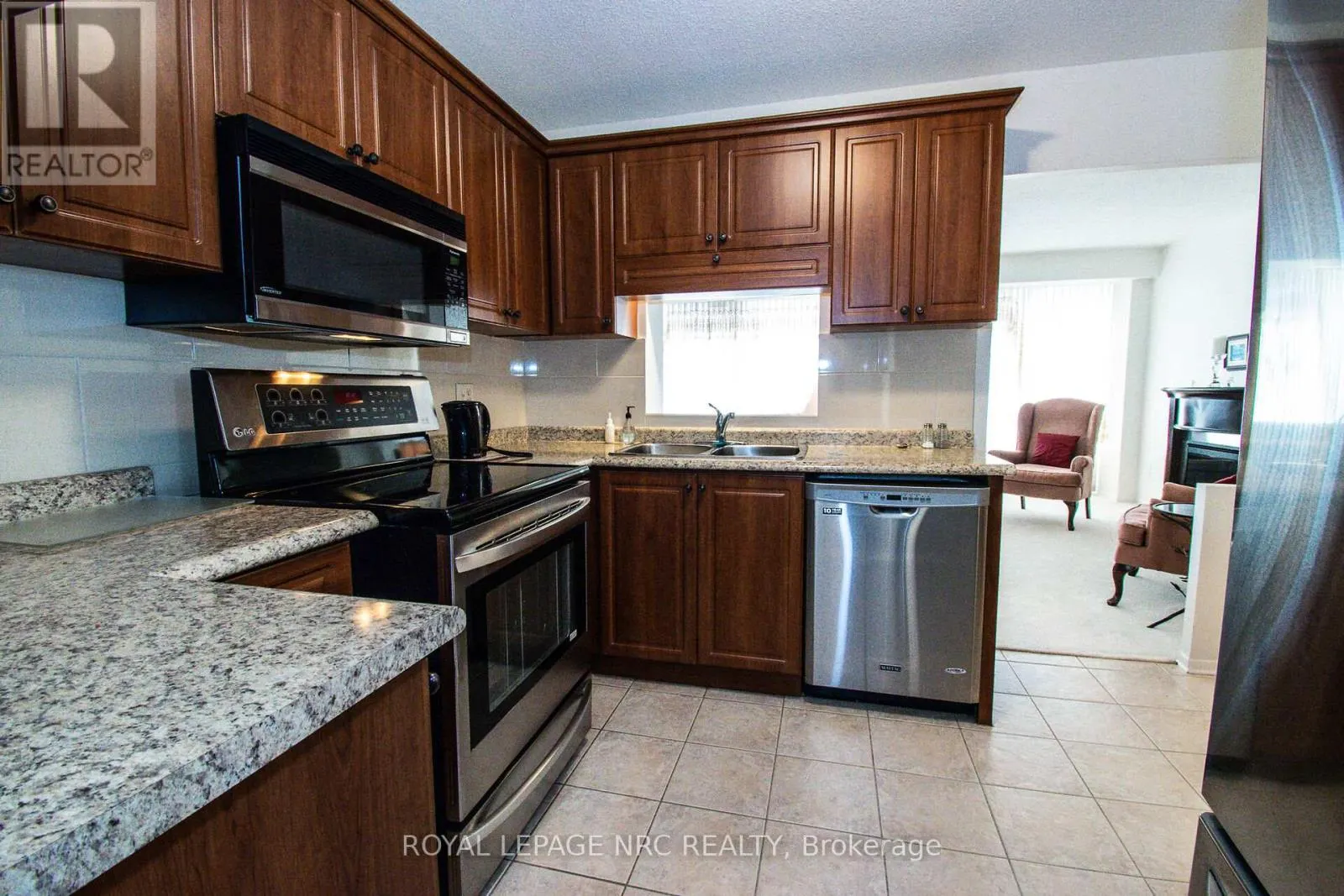 904 - 7 GALE CRESCENT, #904
