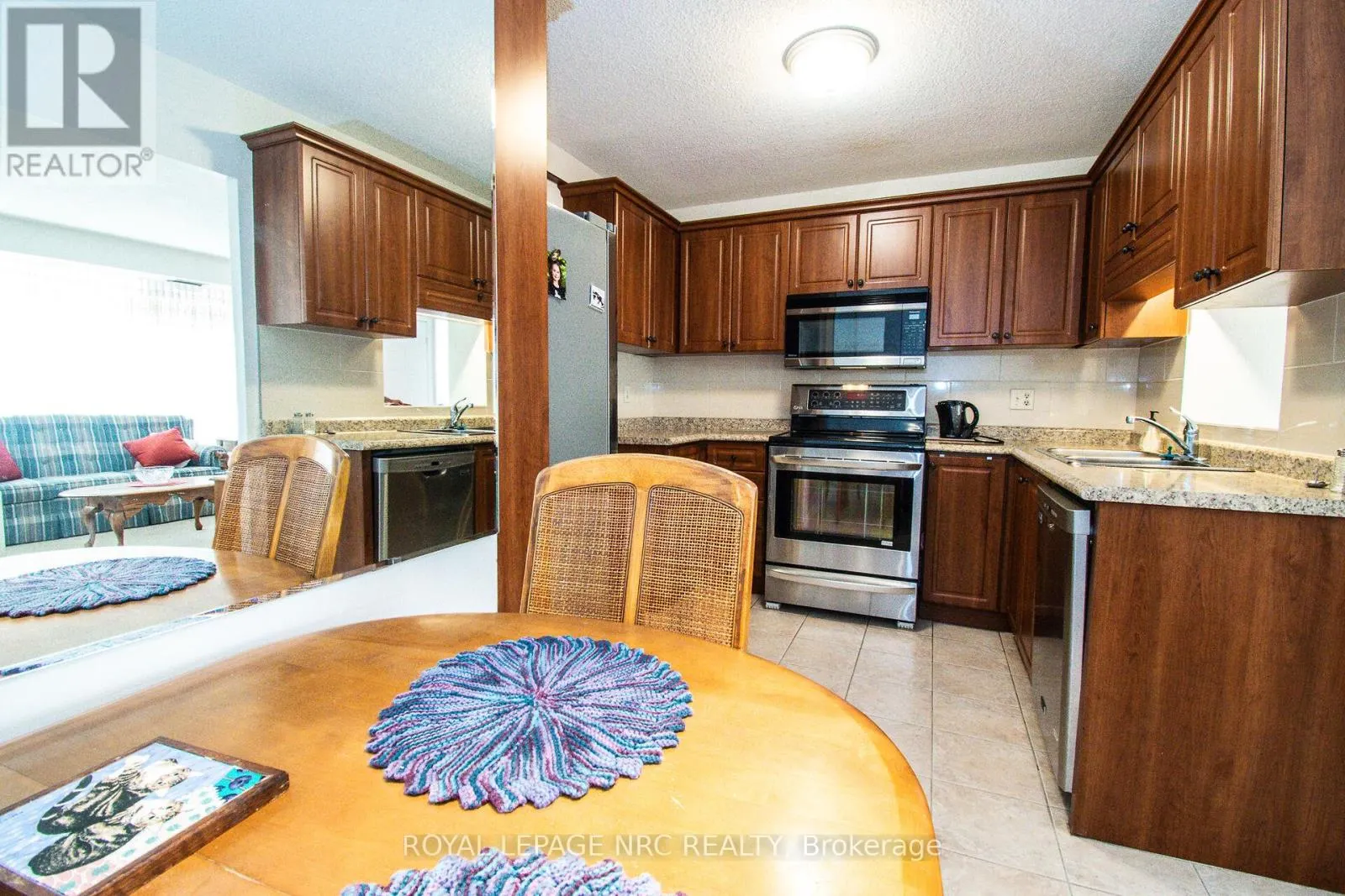 904 - 7 GALE CRESCENT, #904
