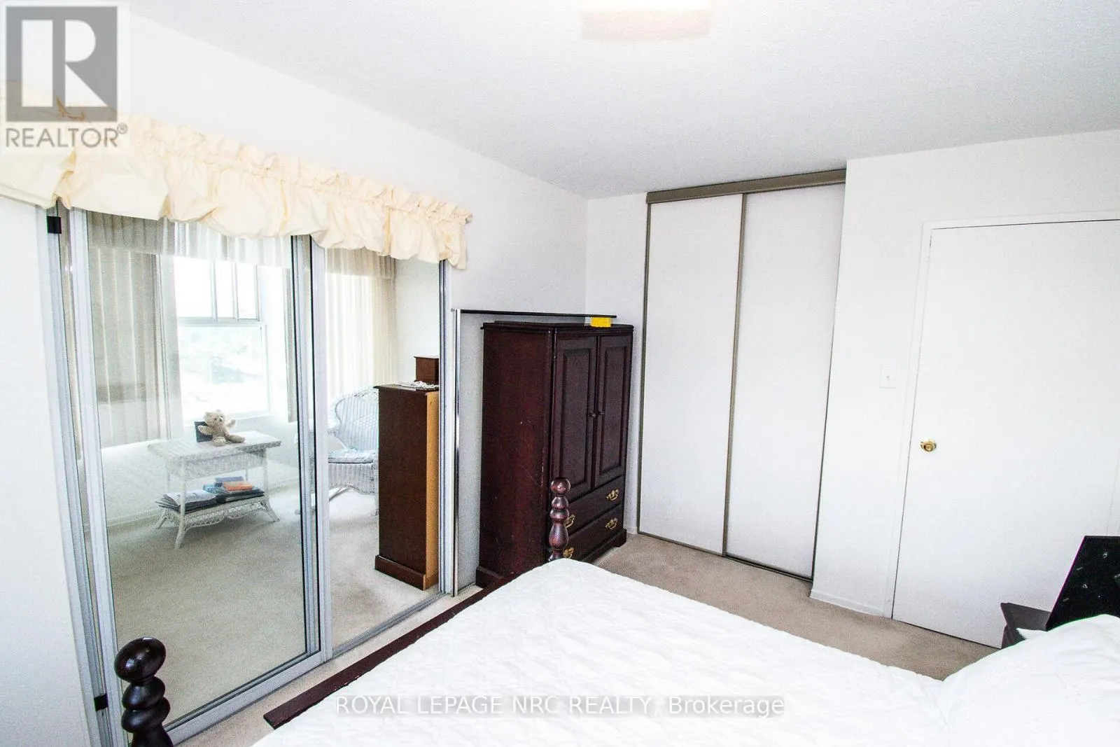 904 - 7 GALE CRESCENT, #904