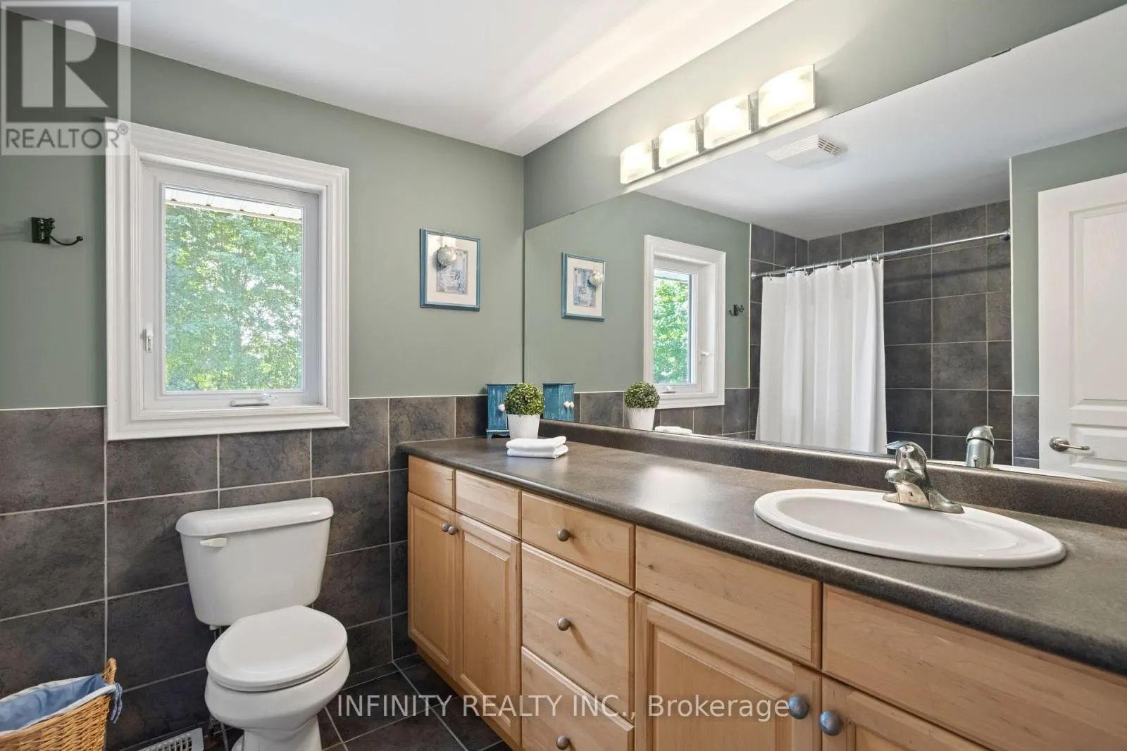 251 HUNT CLUB DRIVE