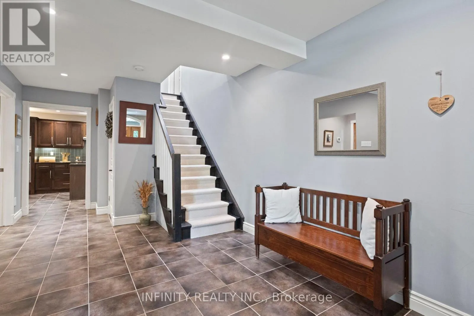 251 HUNT CLUB DRIVE
