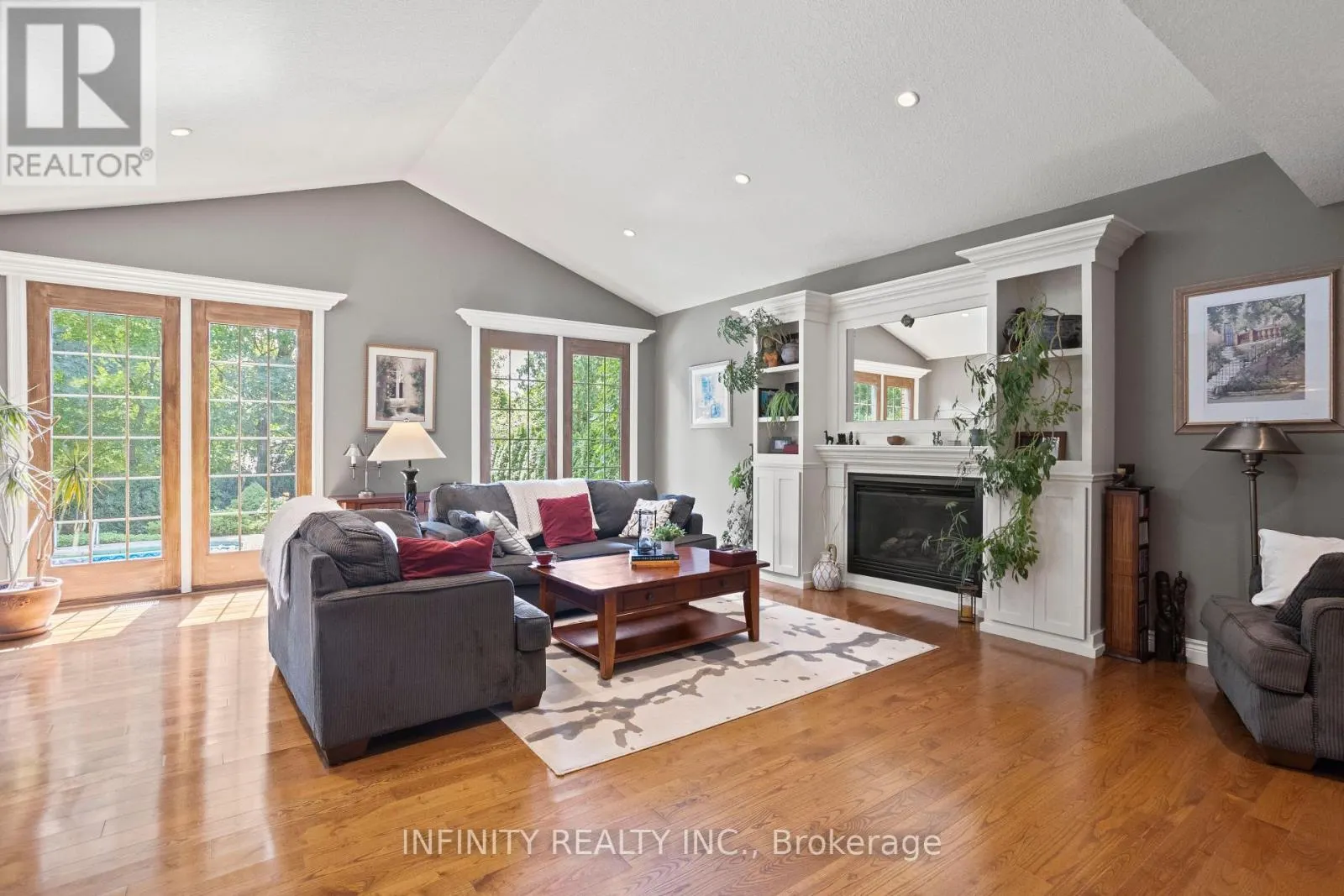 251 HUNT CLUB DRIVE