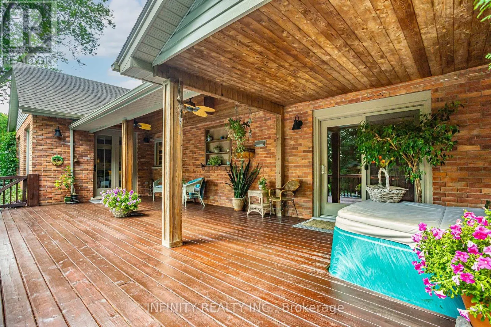 251 HUNT CLUB DRIVE