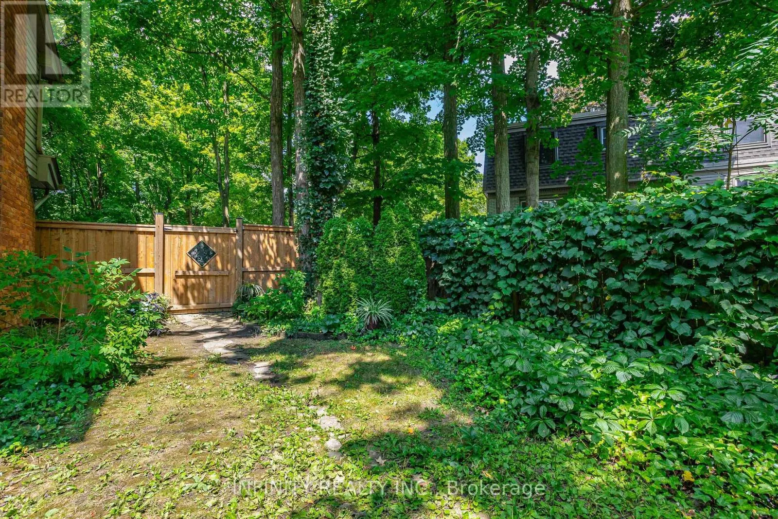 251 HUNT CLUB DRIVE